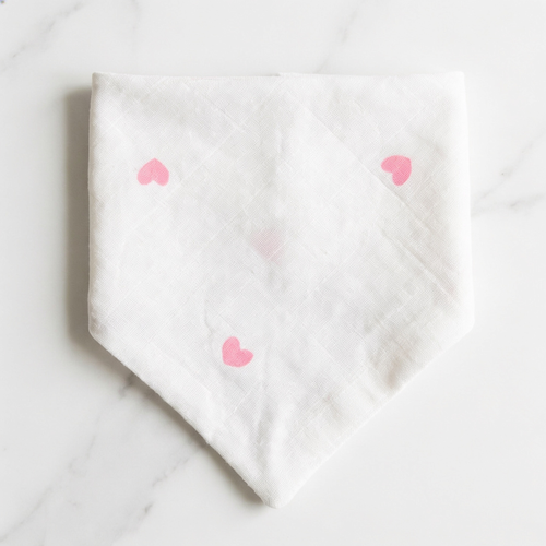 Dog bandana — pink hearts